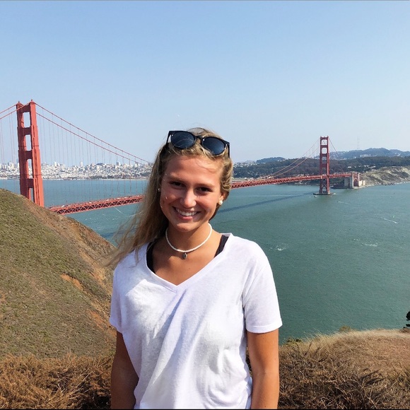 Meet your Posher, Hannah - Picture 1 of 1